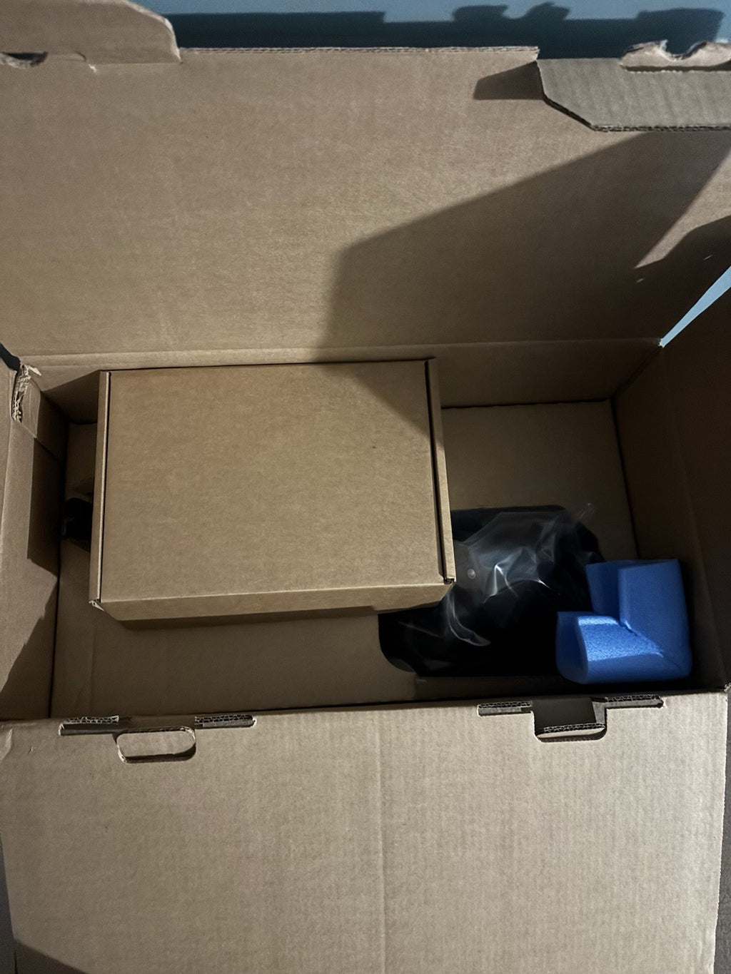 NEW IN BOX: Brompton C Line Explore 12-Speed – Gloss Black
