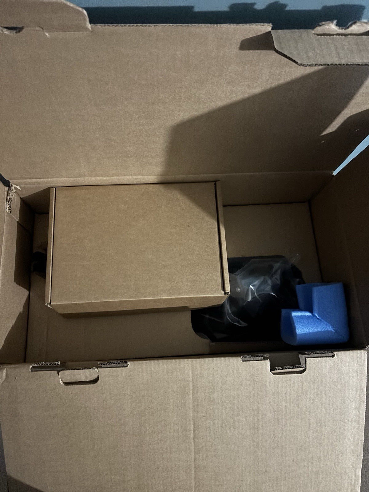 NEW IN BOX: Brompton C Line Explore 12-Speed – Gloss Black