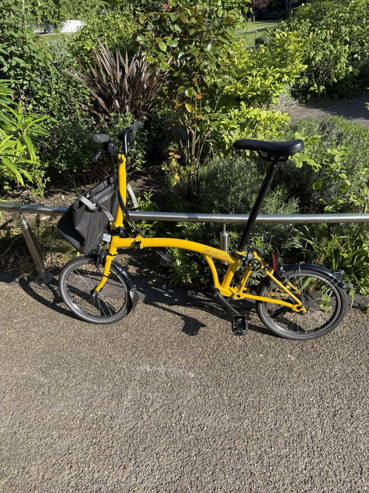 BROMPTON C LINE 12-SPEED FOLDING BIKE 2025 IN BUMBLEBEE YELLOW