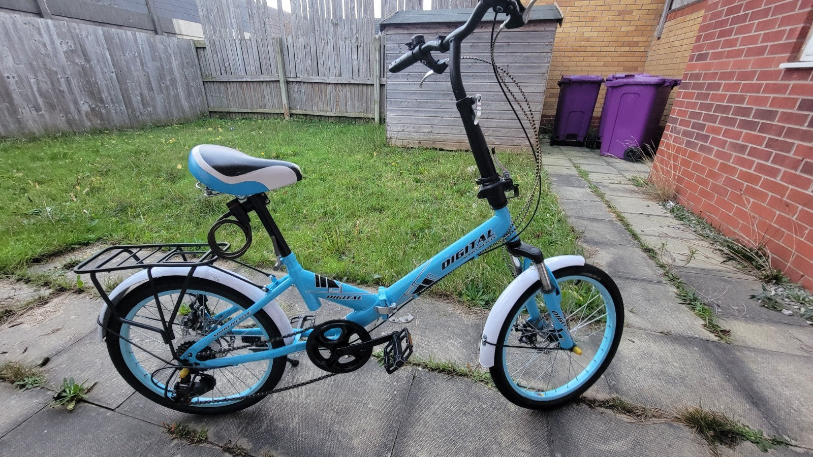 Digital Folding Commuter Bike | 20" Wheels | Disc Brakes & Suspension