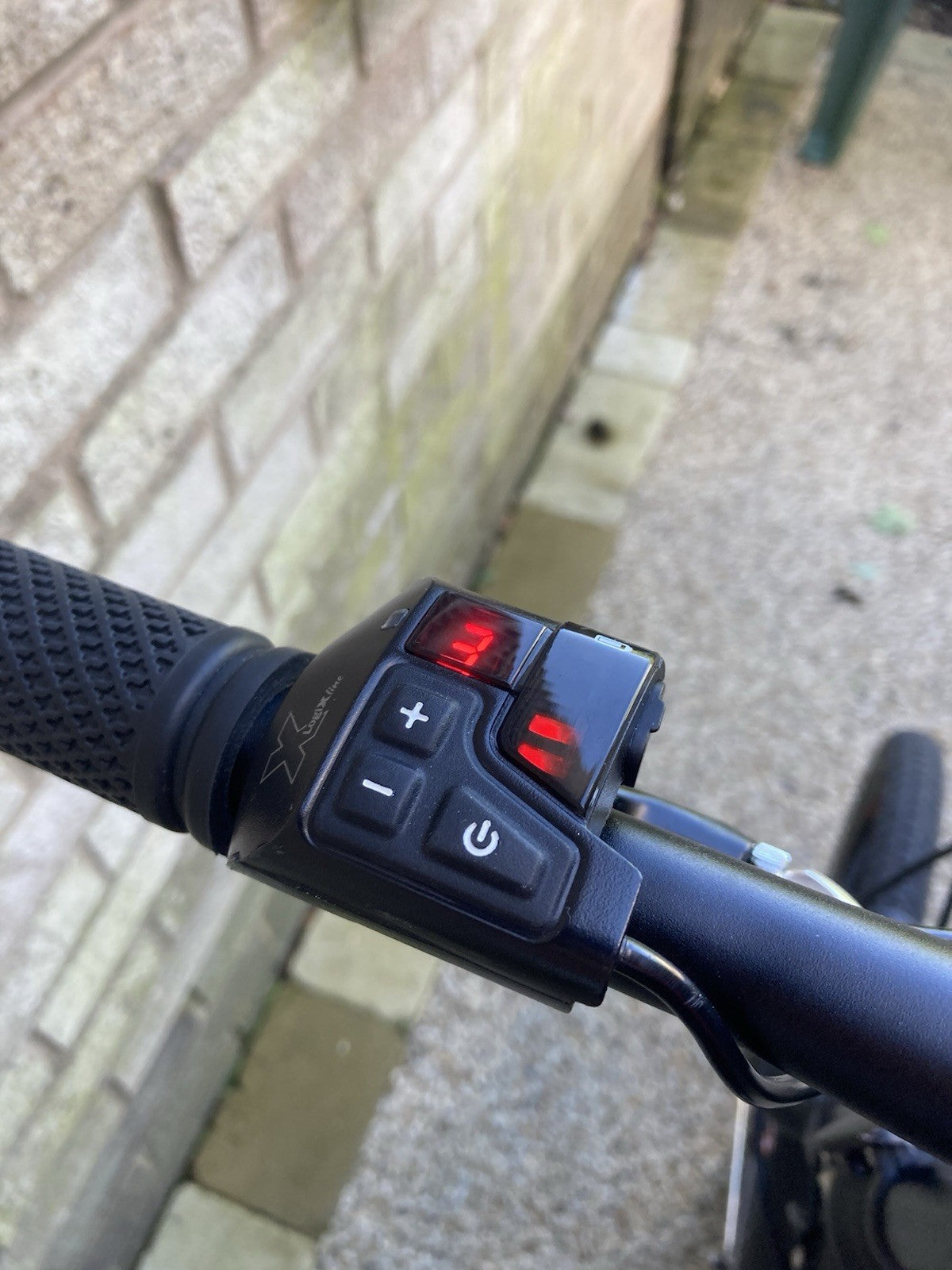 Raleigh Stow-E-Way 20" Folding Bike Black With Cycl Indicator Lights