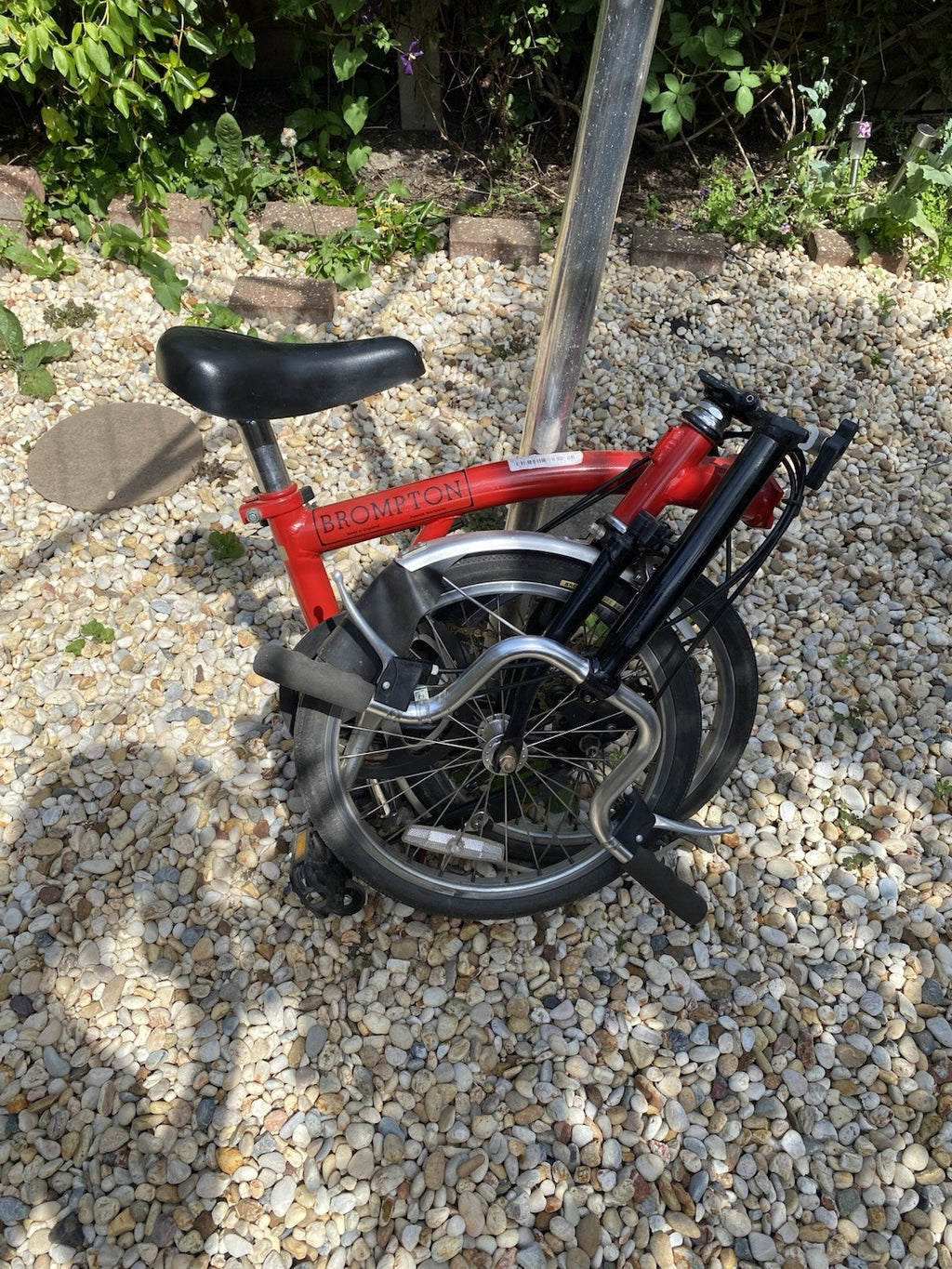 Brompton Folding Bike 3-Speed Red. Recently Serviced. Great Condition