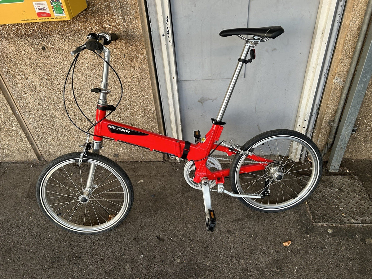 VGC Giant Halfway Folding Bike 20”  7 Spd Commuting Train Camper Travel Shimano