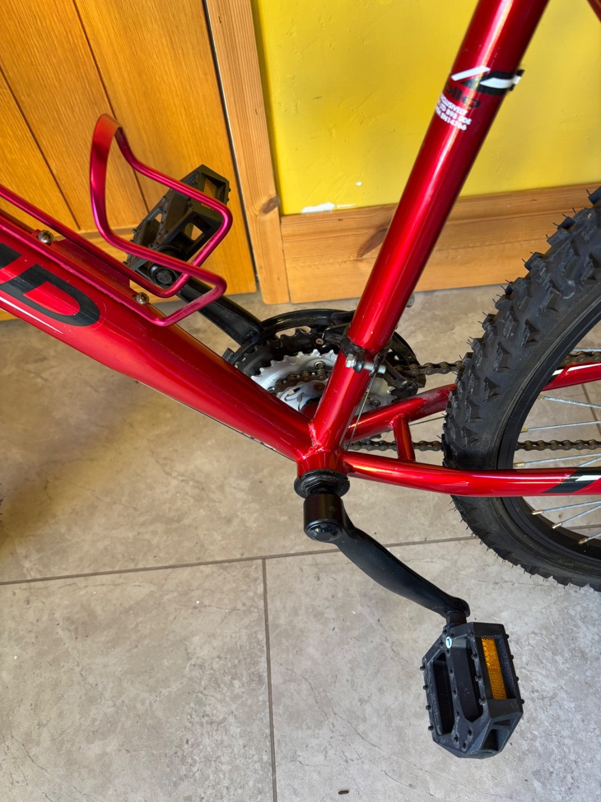 2 x Adults Apollo shimano bicycles, 1 Fued and 1 Spiral. 1 x adults folding bike