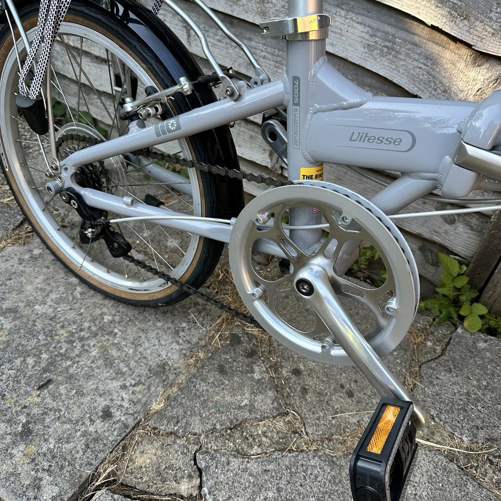 Dahon Vitesse Grey Folding Bike 20 Wheels 7 SPD Fantastic Condition Great Price