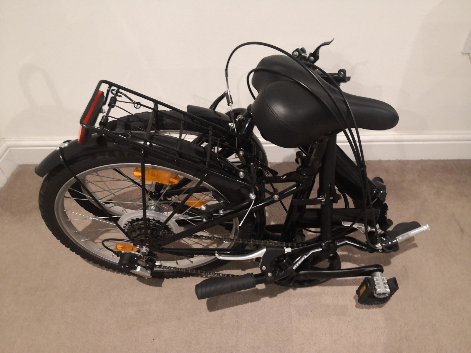 Bike Sport 20 inch folding bike, Shimano 6 Speed, Black in excellent condition