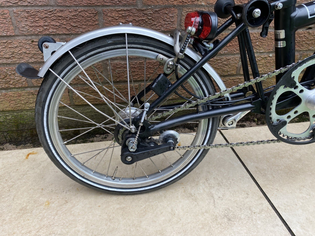 Brompton Folding Bike 3-Speed comes with front bag.