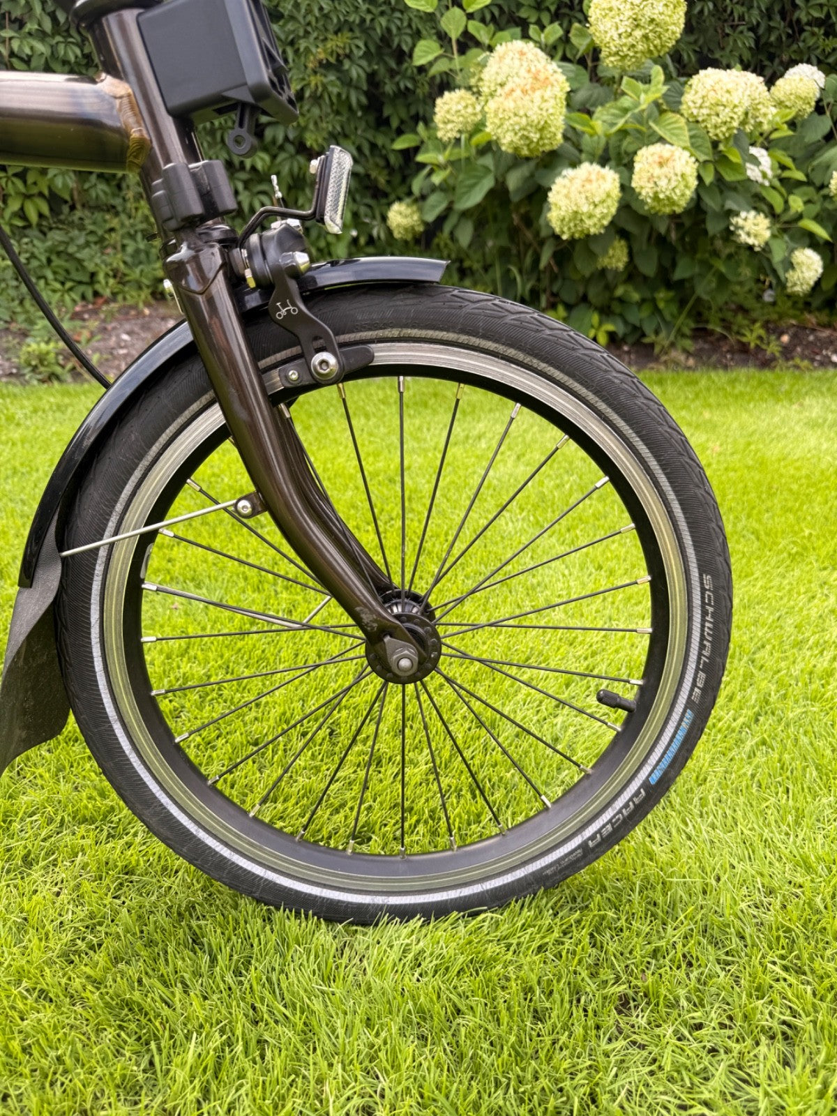 Brompton S6L Black Edition Black Lacquer 6 Speed Brooks B17 + Pump