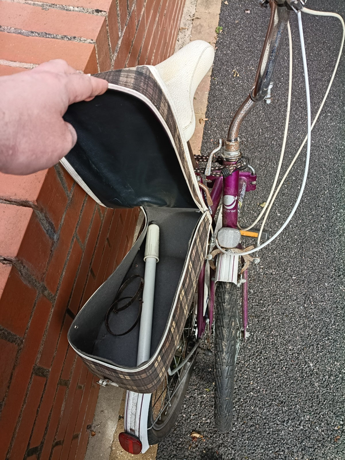Universal Stowaway 3 Folding Bike Purple & White 3 Speed  Gears Needs Some TLC