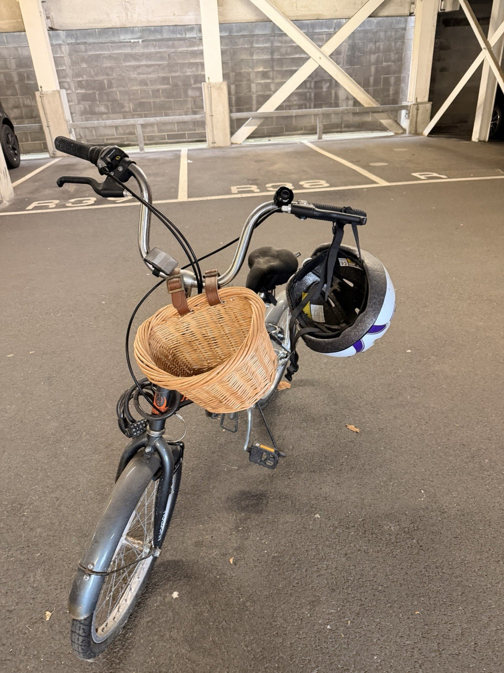 Challenge Holborn 20in Folding Bike 6 Speed Grey/Orange Basket Mudguards