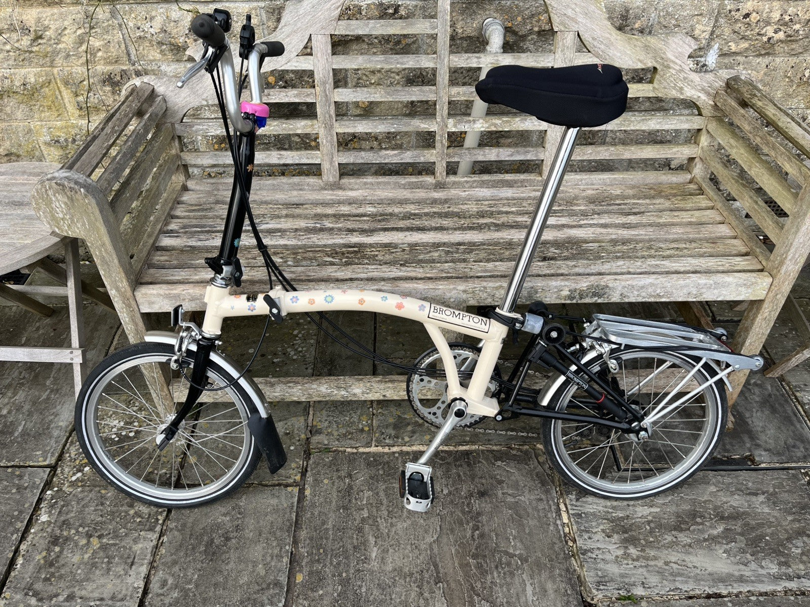 Brompton folding bike ivory 2007 very good condition with carry bag