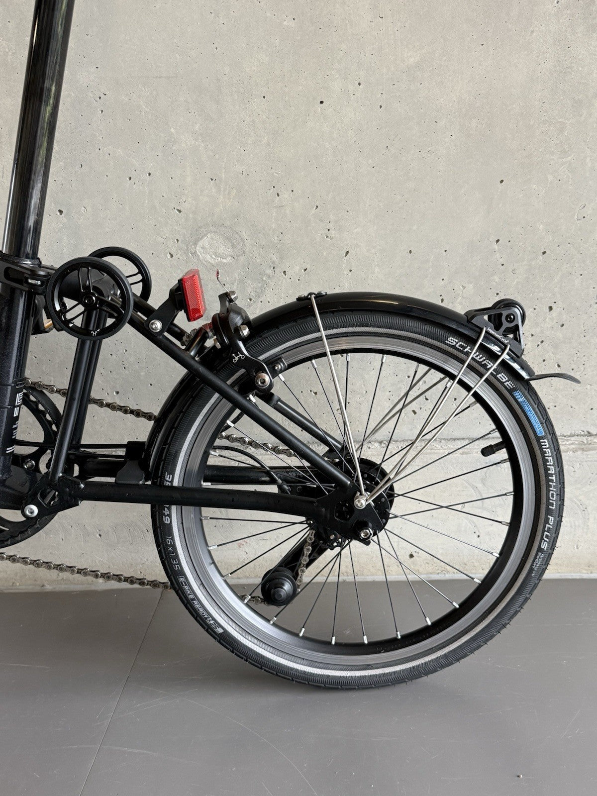 Brompton P Line 4-Speed Folding Bike Midnight Black, Lightweight