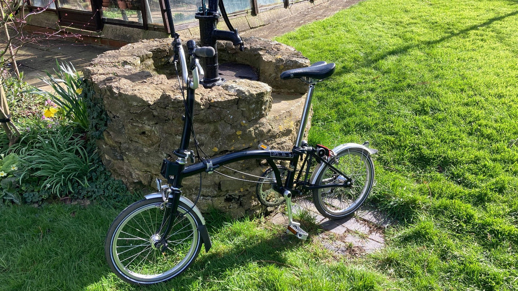 Brompton M3L Black Folding Bike - hardly used excellet condition