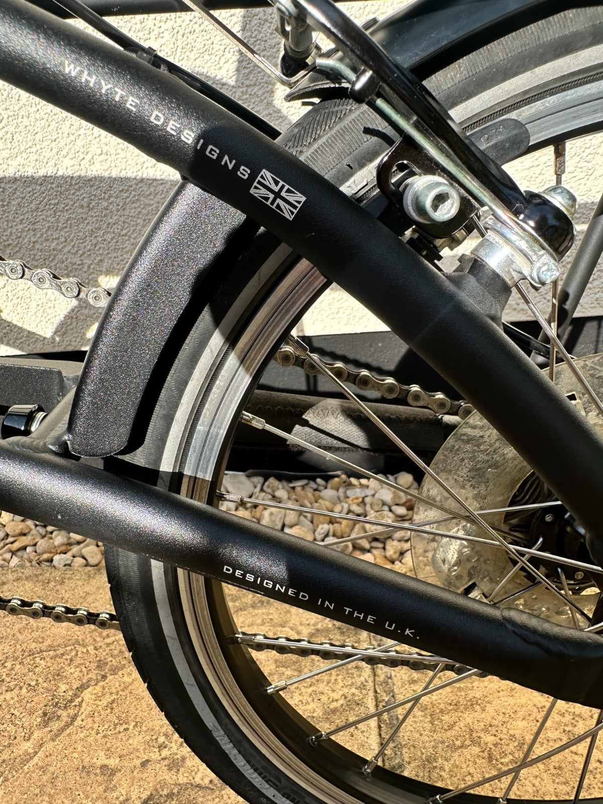 Mezzo Folding Bike D9 very lightly used 9 gears excellent condition