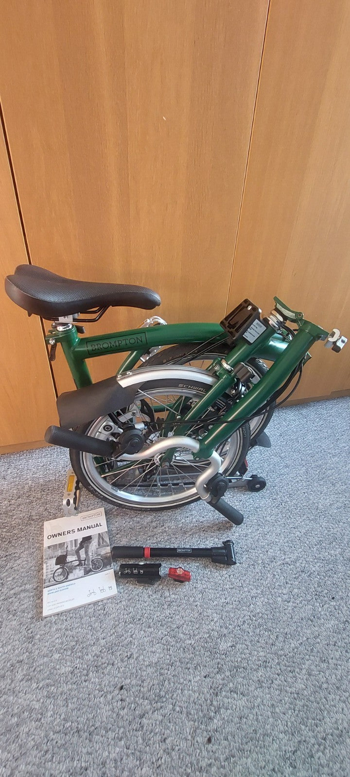 Brompton M6R C Line British Racing Green Excellent Cond less than 90 miles