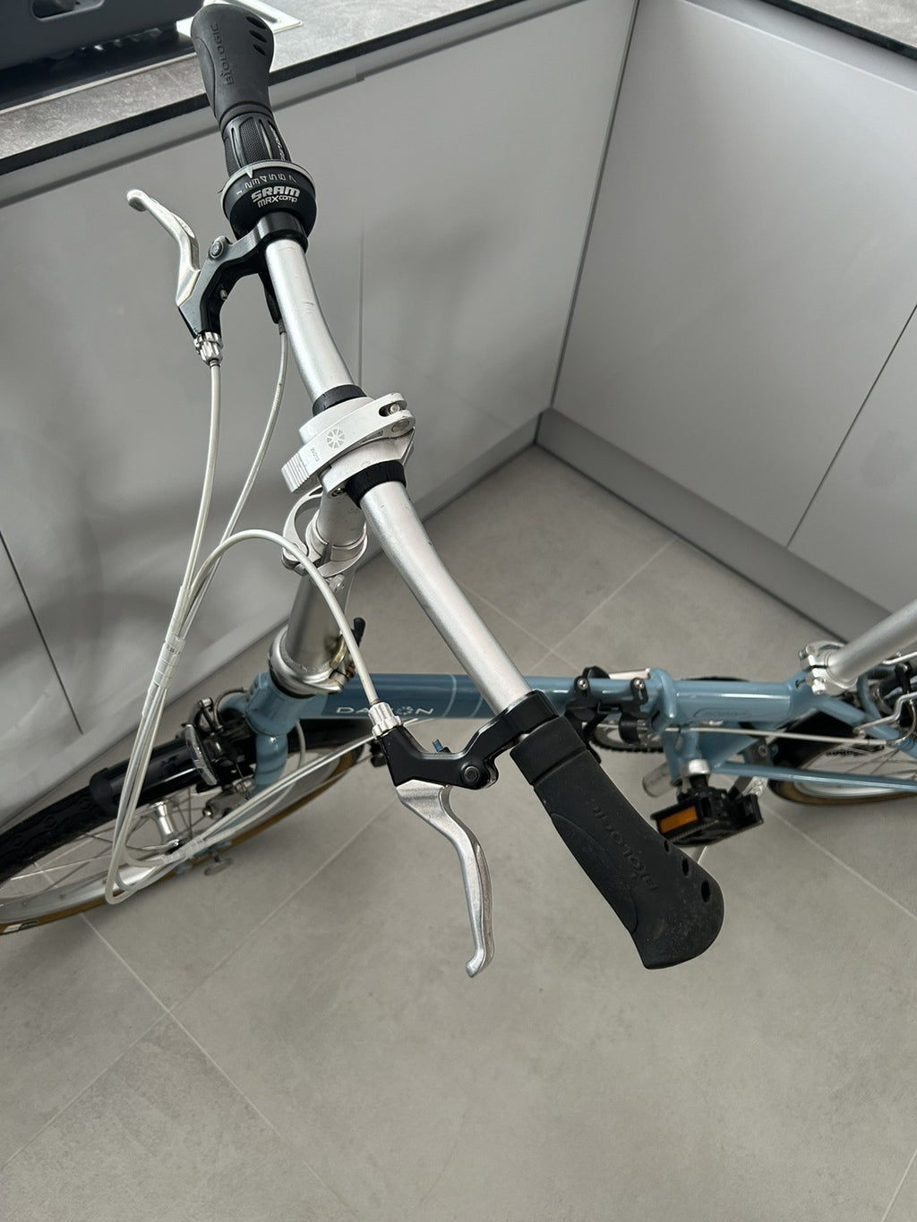 Dahon speed Folding Bike Unisex  (Excellent Condition)
