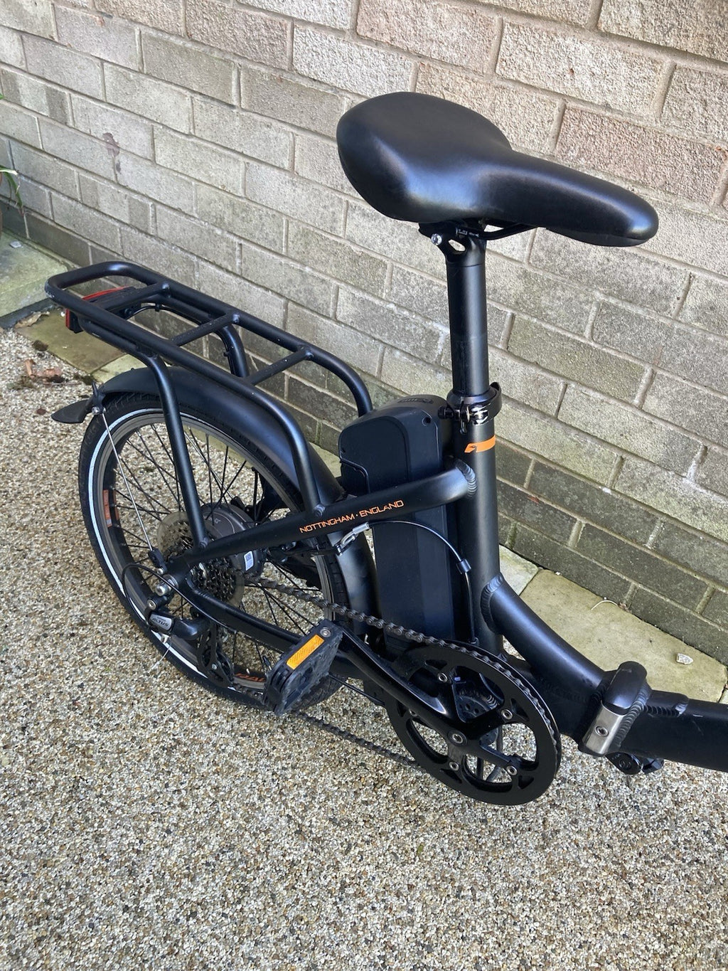 Raleigh Stow-E-Way 20" Folding Bike Black With Cycl Indicator Lights