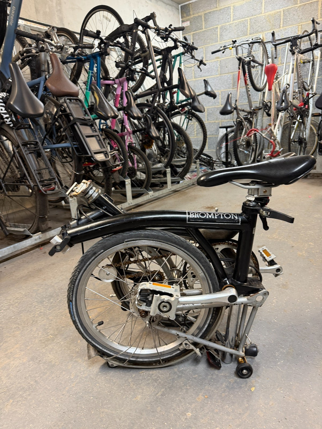 Brompton M6L 6 Speed Folding Bike Black, M-Type Bars, Mudguards - Putney SW15