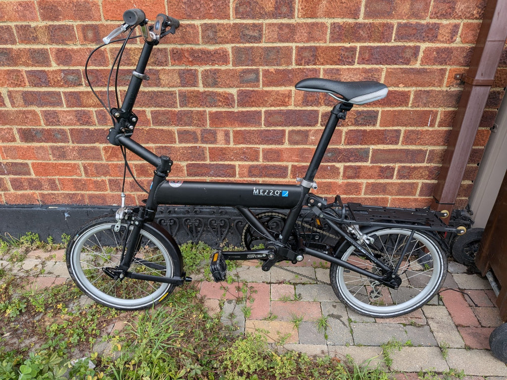 Mezzo D9 Lightweight folding Bike, Hardly Been Ridden, With Original Unused BAG