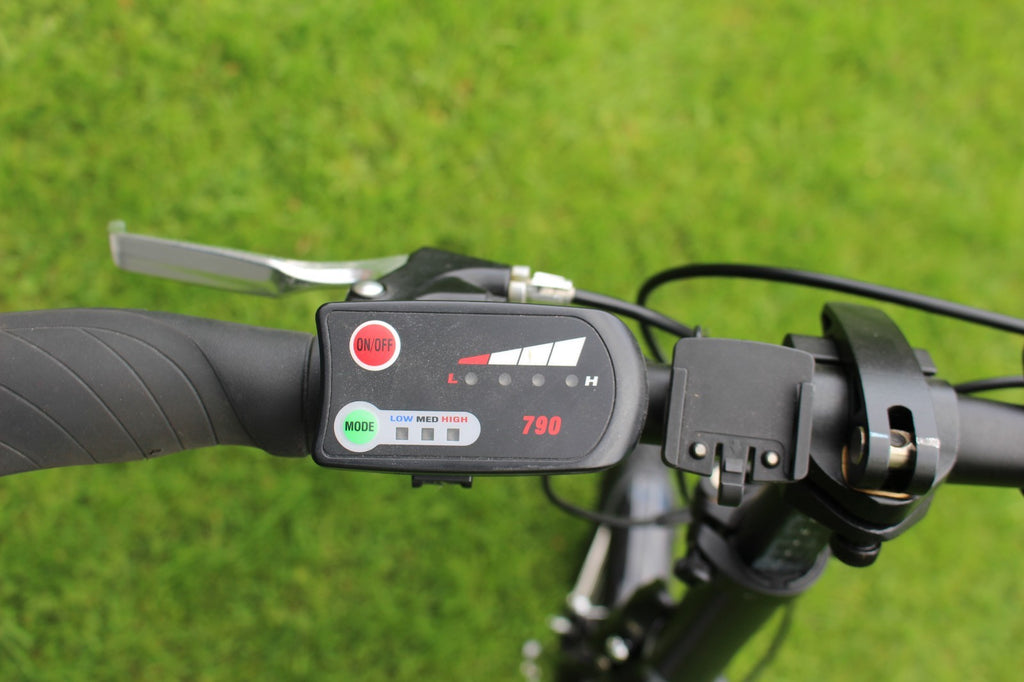 Carrera Cross City unisex folding bike great condition collection near Crewe