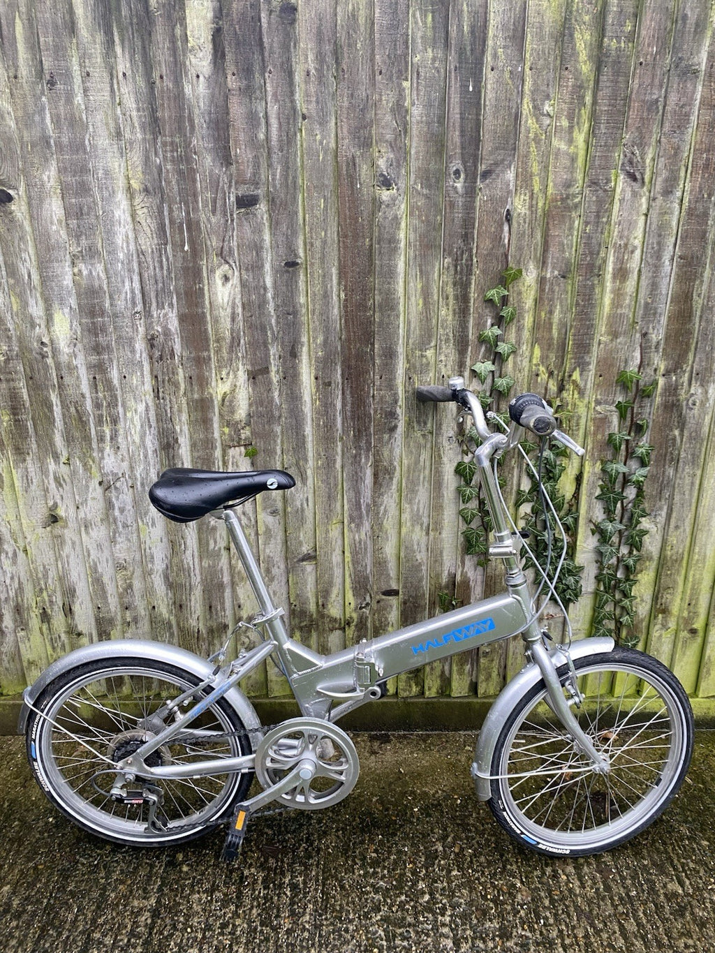 Giant Halfway Folding Bicycle Bike 20” Wheels