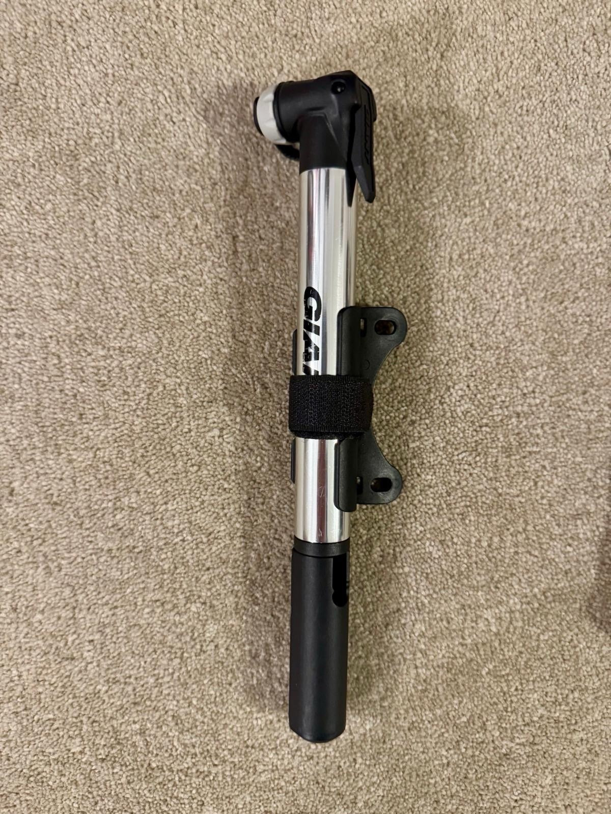 Oxylane Tilt 500 Folding Bike 6 Gears With Cover ,pump & Lock