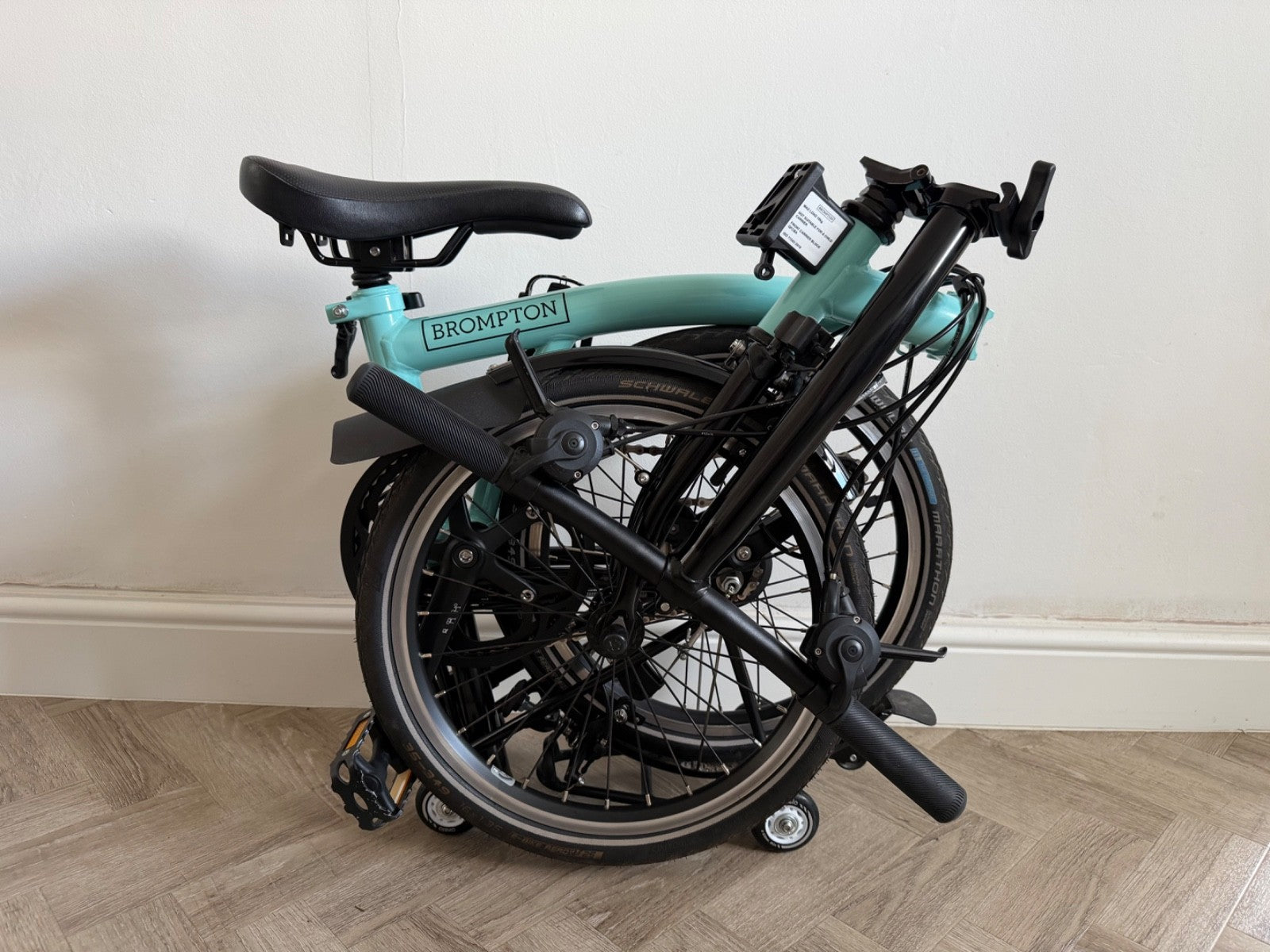 Brompton C Line - Black Edition - 6 Speed - Turkish Green - Excellent condition.