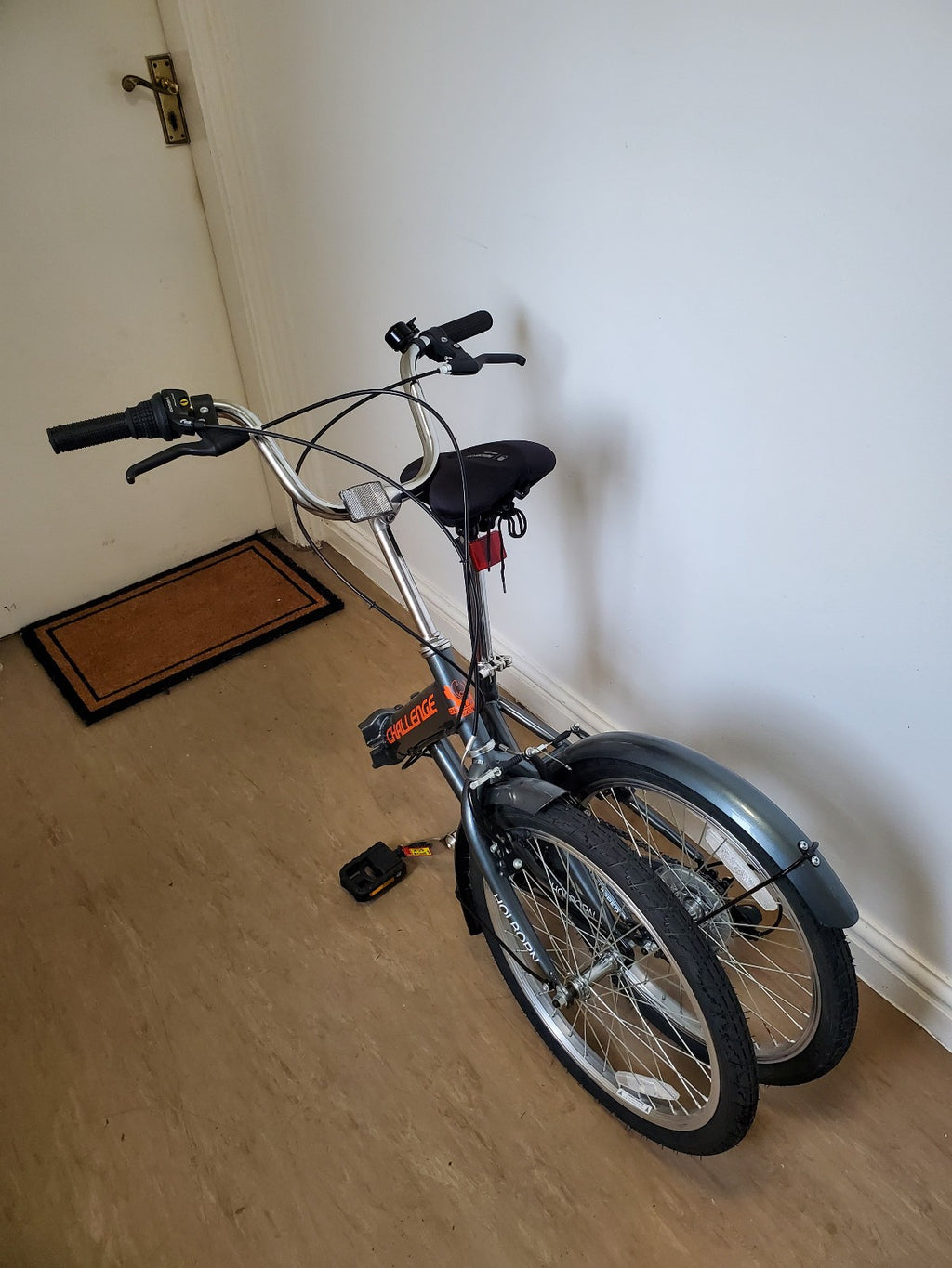 Challenge Holborn 20-inch Wheel Size Unisex Folding Bike, Only Used Twice