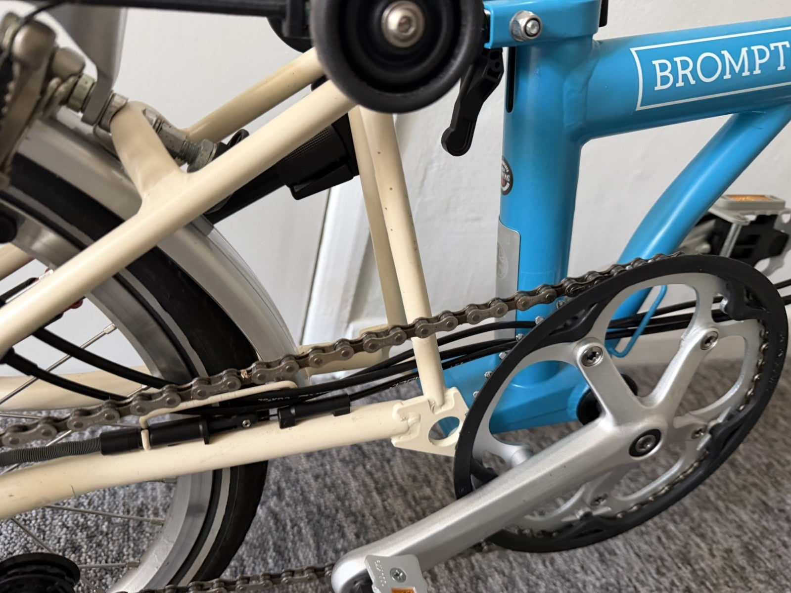 Brompton C Line M6R (6 Speed) folding bicycle - Blue (Excellent Condition)