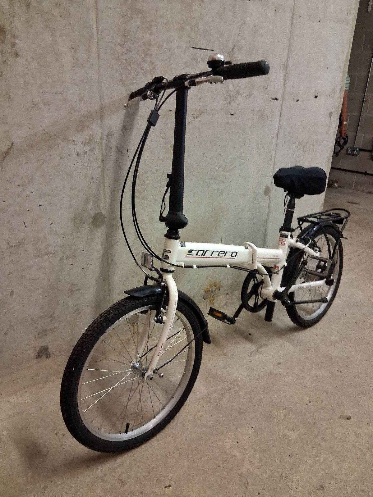 halfords white adult folding bike used once excellent condition cashcollect only