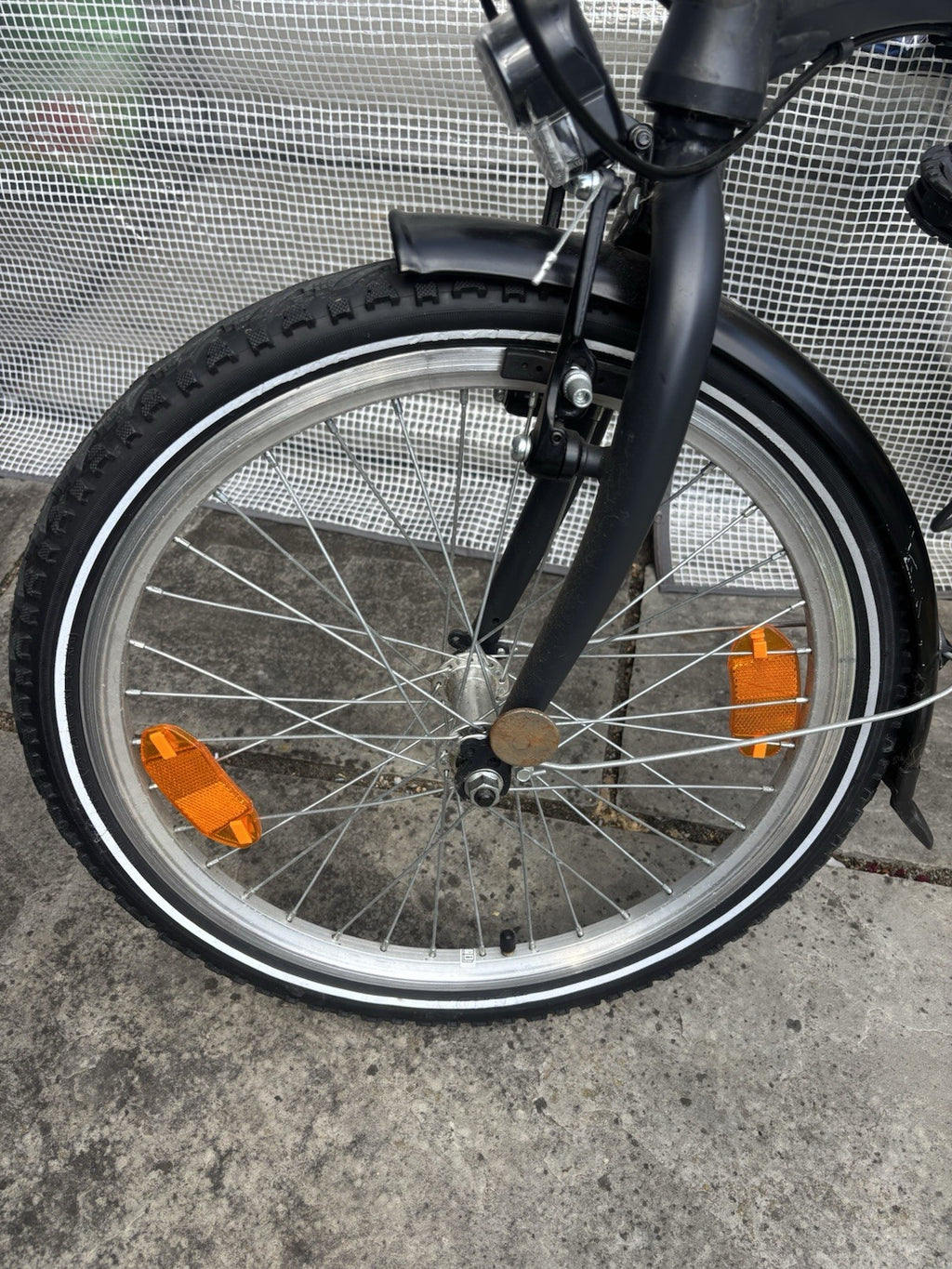RUCK 20in Folding Bike 7 Speed Black/Silver V-Brakes Rear Rack Mudguards