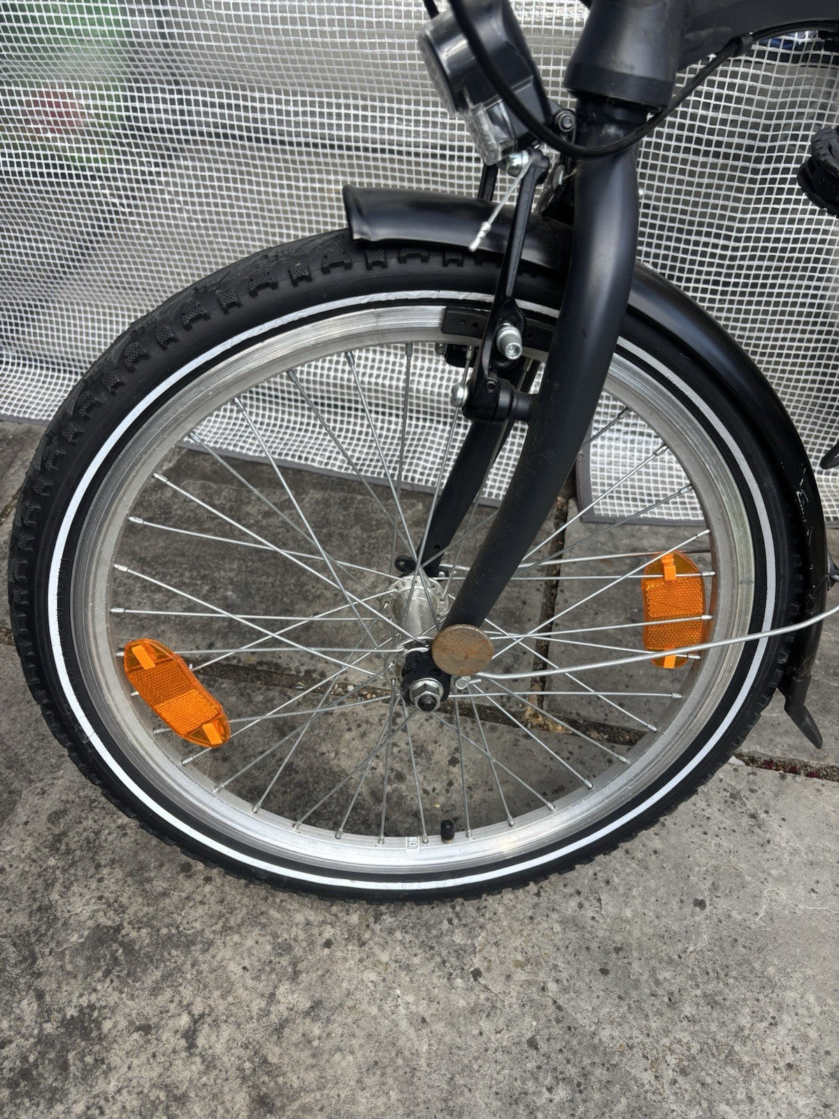 RUCK 20in Folding Bike 7 Speed Black/Silver V-Brakes Rear Rack Mudguards