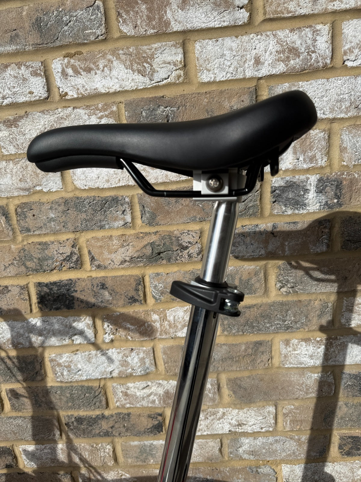 Brompton Rocket Red & Black 3 Speed Mid C Line M3L with Dynamo Lighting