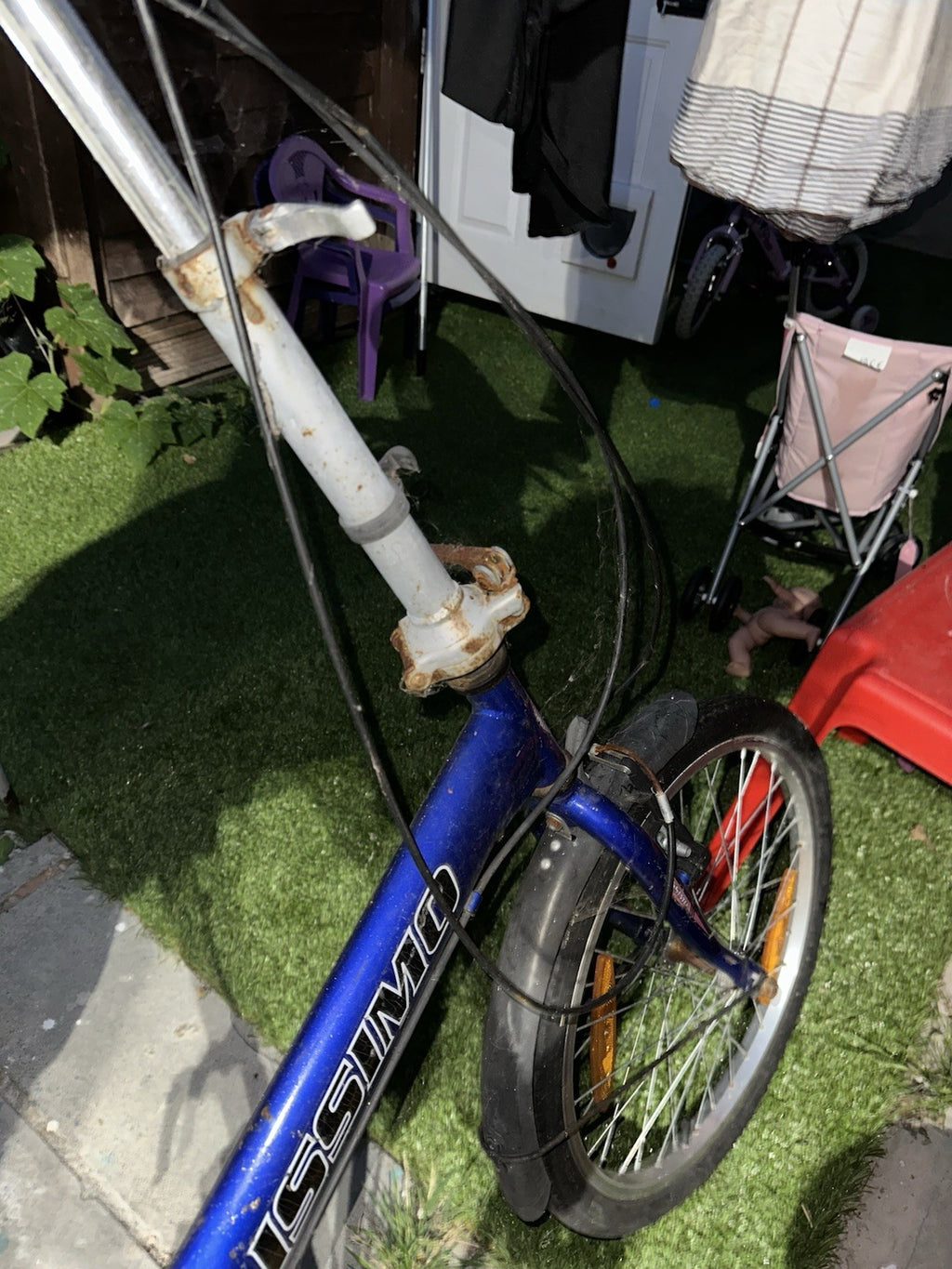 Issimo Blue 20 in Folding Bike with Rear Rack, V-Brake Unisex