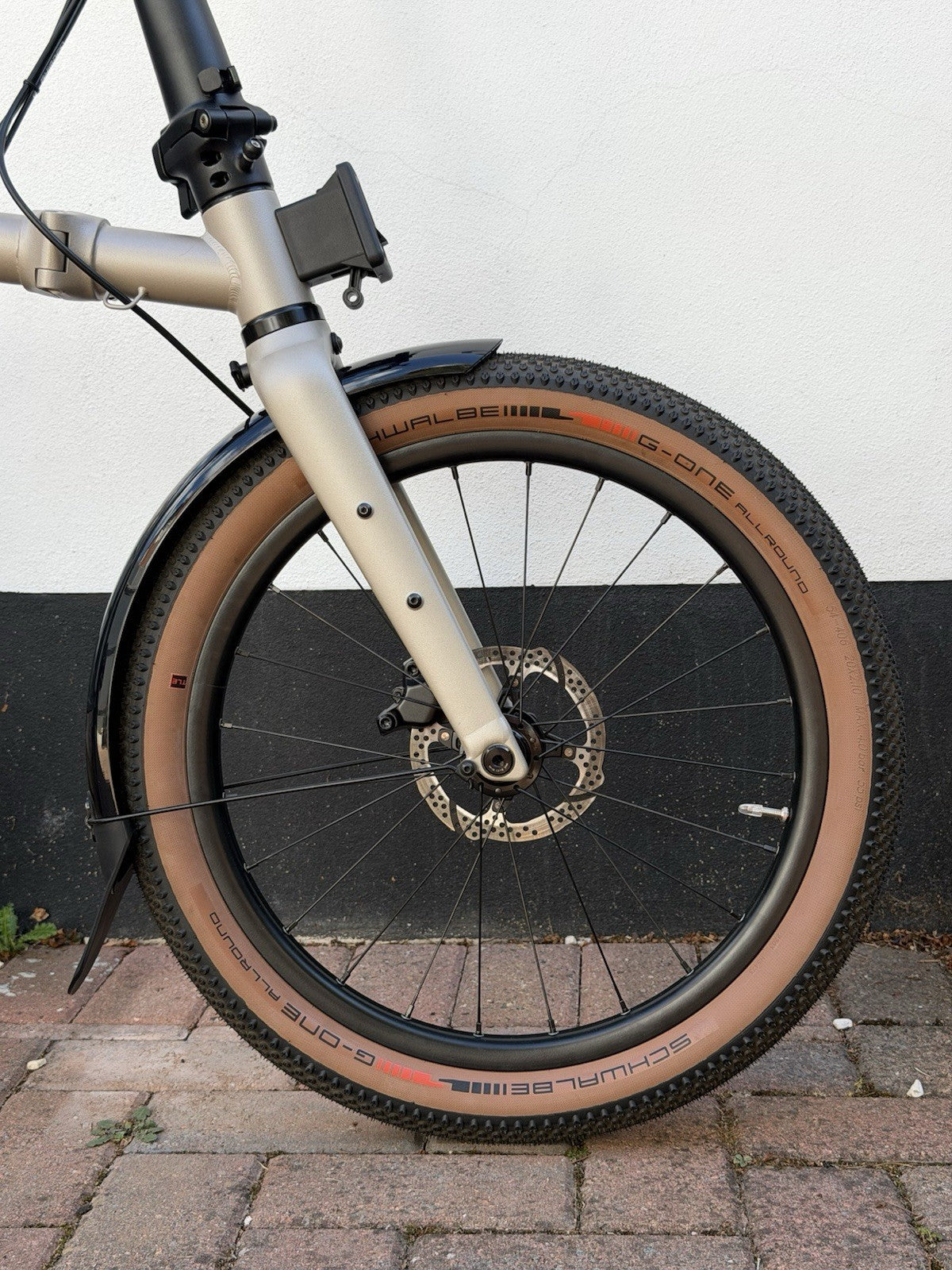 Brompton G-Line w/ Roller Frame - 8 Speed, Traildust White, Excellent, RRP £2600