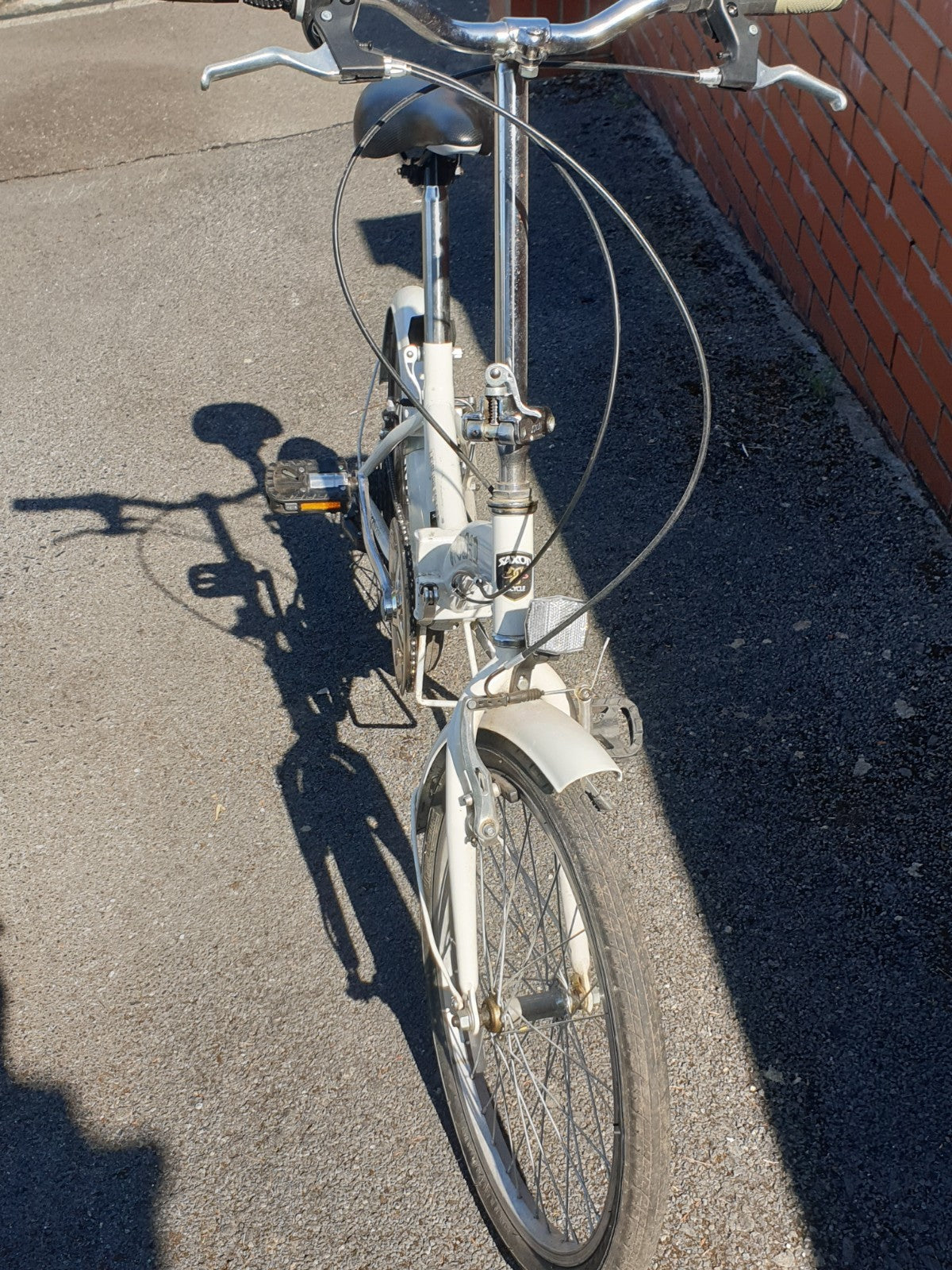 Saxon 6 speed folding bike in excellent condition