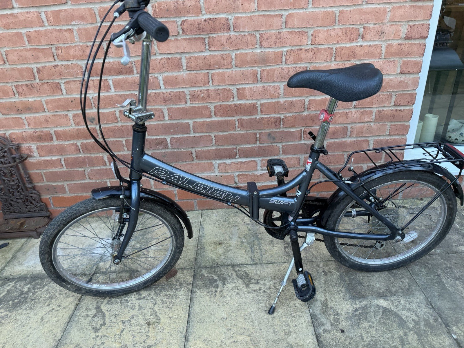 Blue Folding Raleigh Swift Fold up  Frame 6 Gears Revoshift 20” Wheels