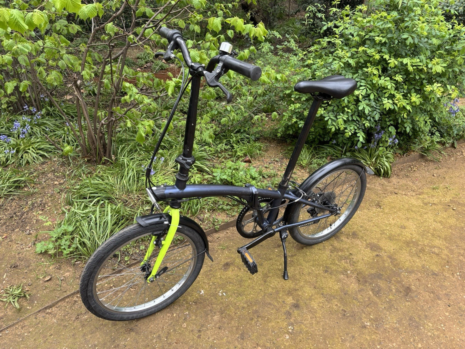 BTWIN Folding Bike 20″ | Urban Commuter Bicycle | 6-Speed Bike | Great for City