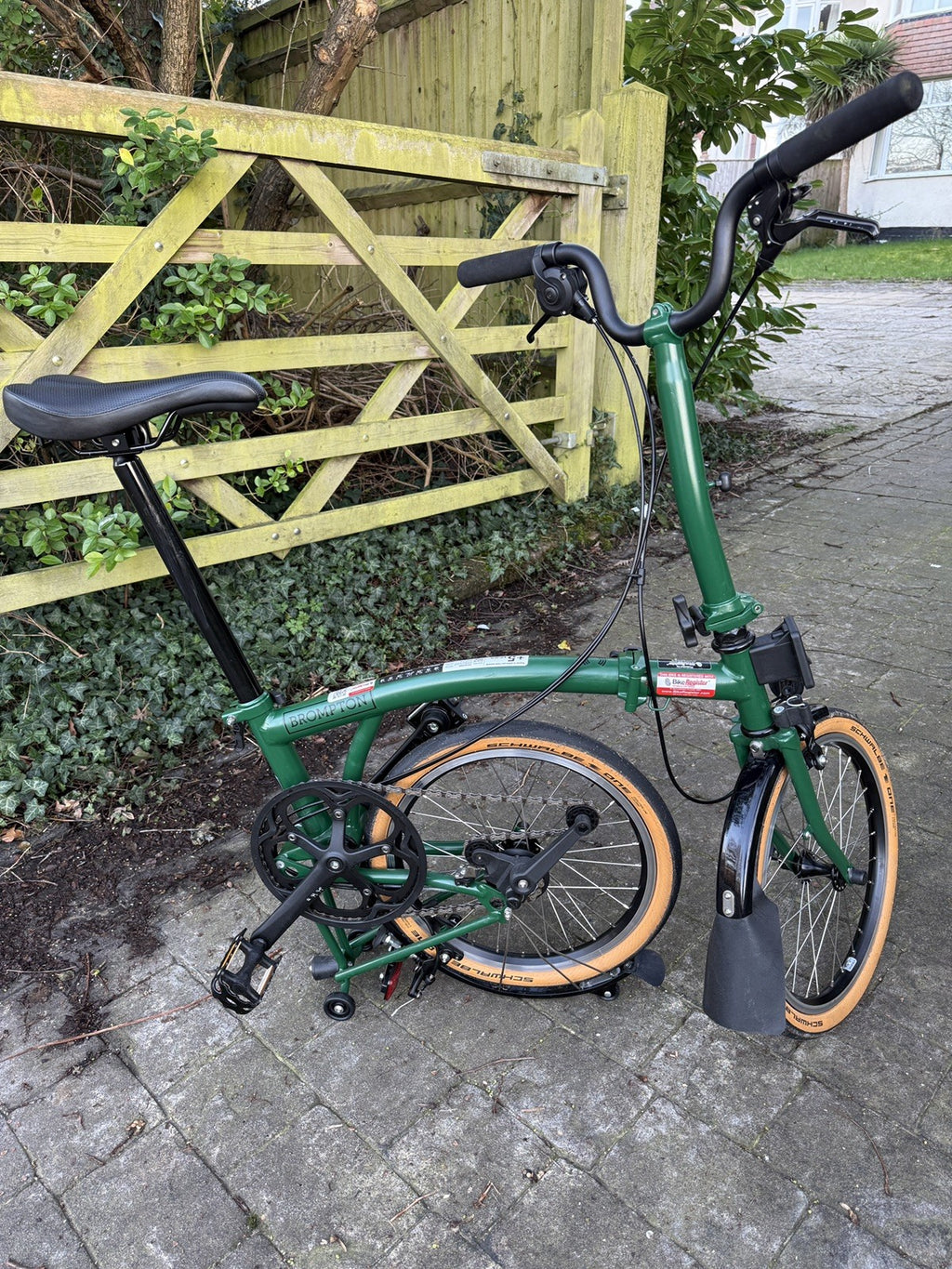 Brompton C Line (2025) – 2-Speed – M – Racing Green  – Barely ridden – Oxford