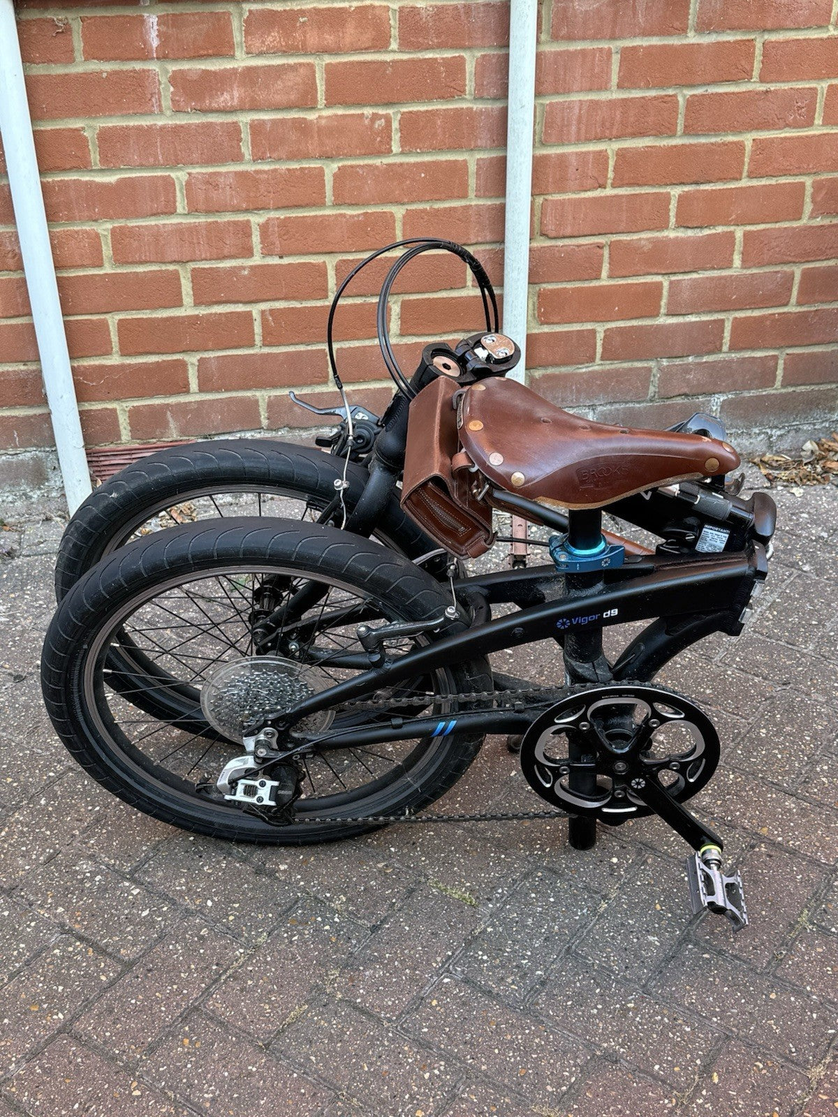 Dahon Vigor D9 Folding Bike