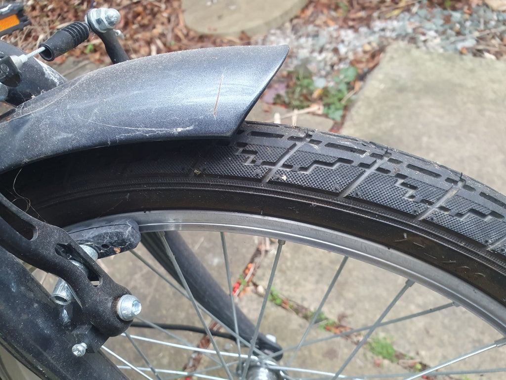 Holborn Challenge 20-inch Wheels Folding Bike Unisex With 6 Gears.