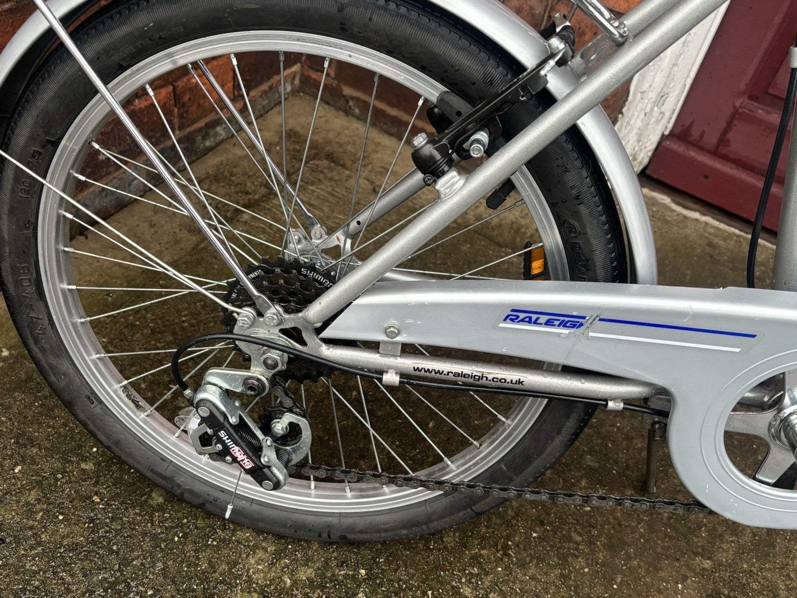Raleigh Folding Bike 6 Speed Shimano Revishift 20” Wheels Well Maintained