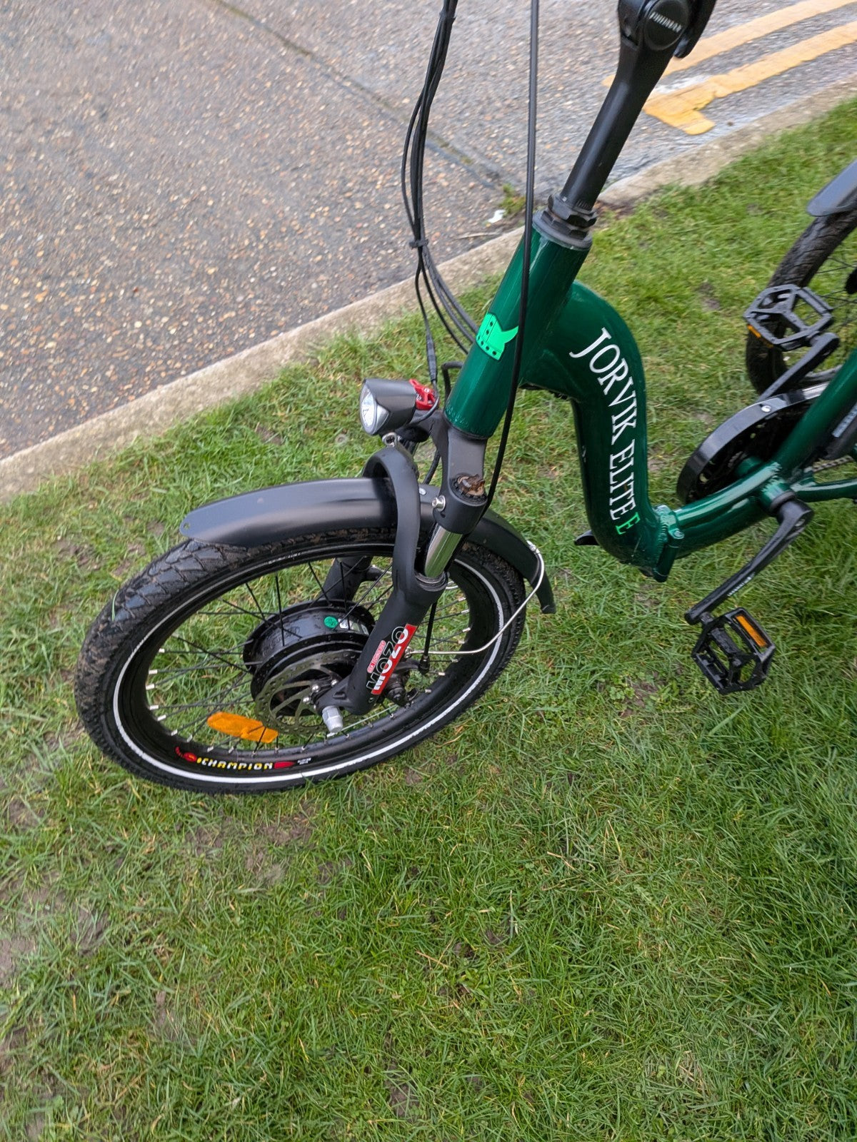 Jorvik Elite Jet E-20 Folding Trike, ONLY 32 MILES, BRAND NEW BATTERY, DELIVERY