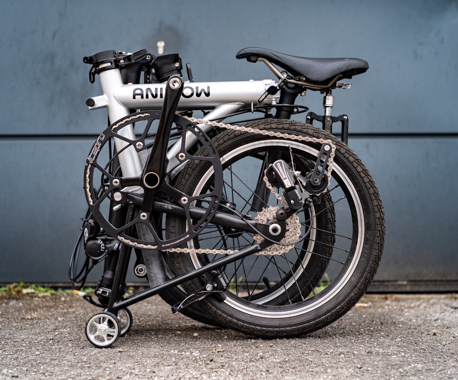 Aniwow AW16  Folding Bike 16 Inch Wheels 5 Speed Shimano, Carbon Fibre Seat Post