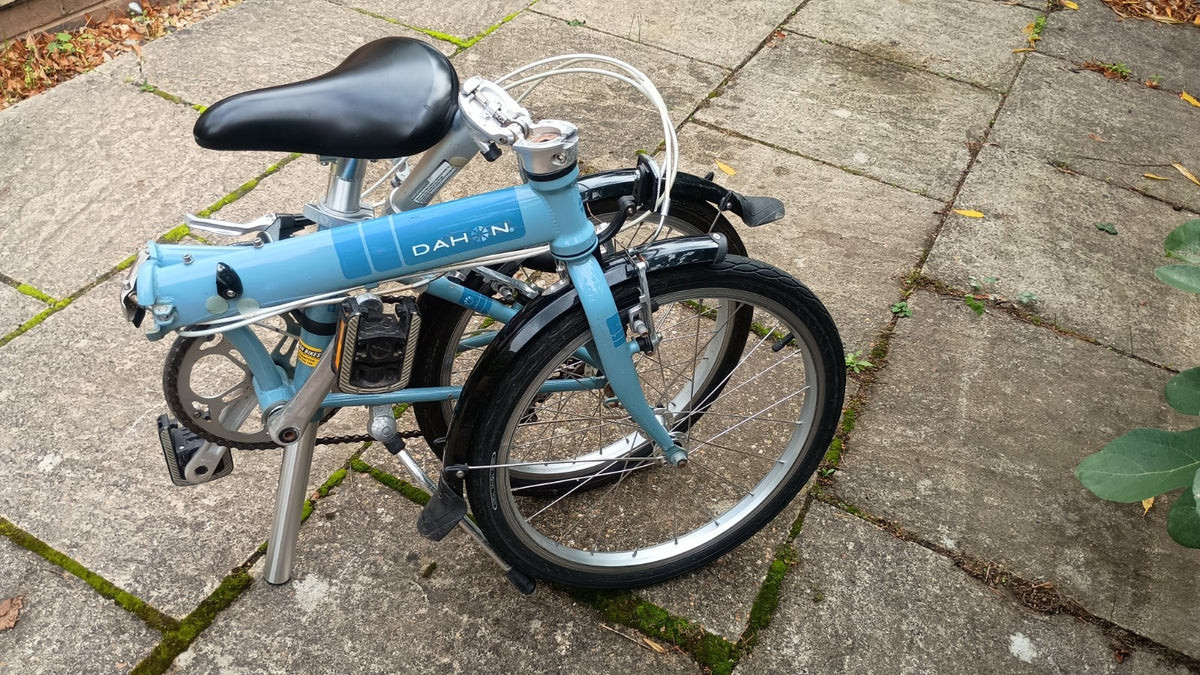Dahon  Speed 7 Lightweight Ladies Folding Bike 20in, Mudguards, Kickstand
