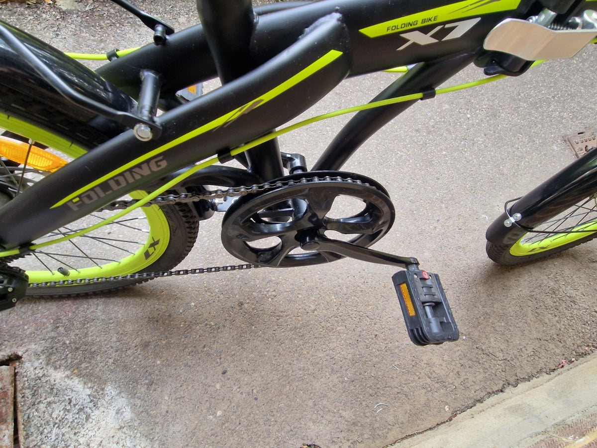 BELDERIA X7 20in Folding Bike Black/Green Disc Brakes Rear Rack Mudguards