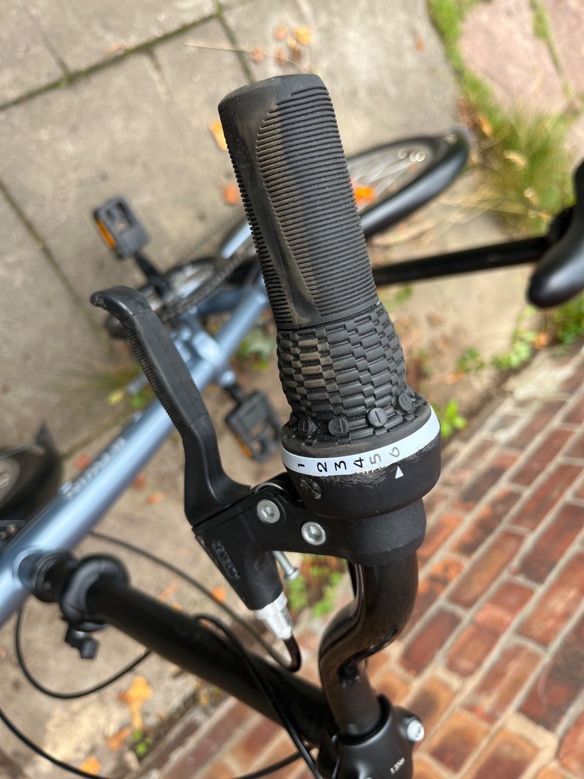 B'Twin Tilt 120 Folding Bike