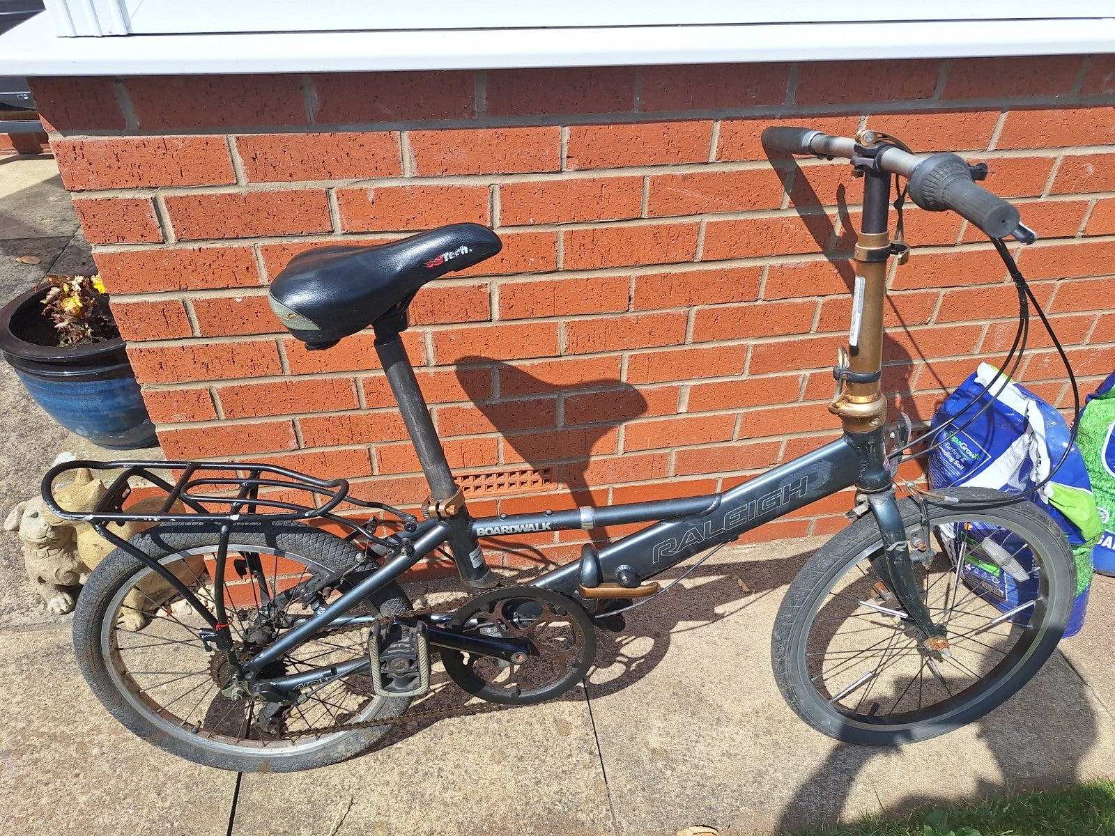 Raleigh Boardwalk Folding Bike