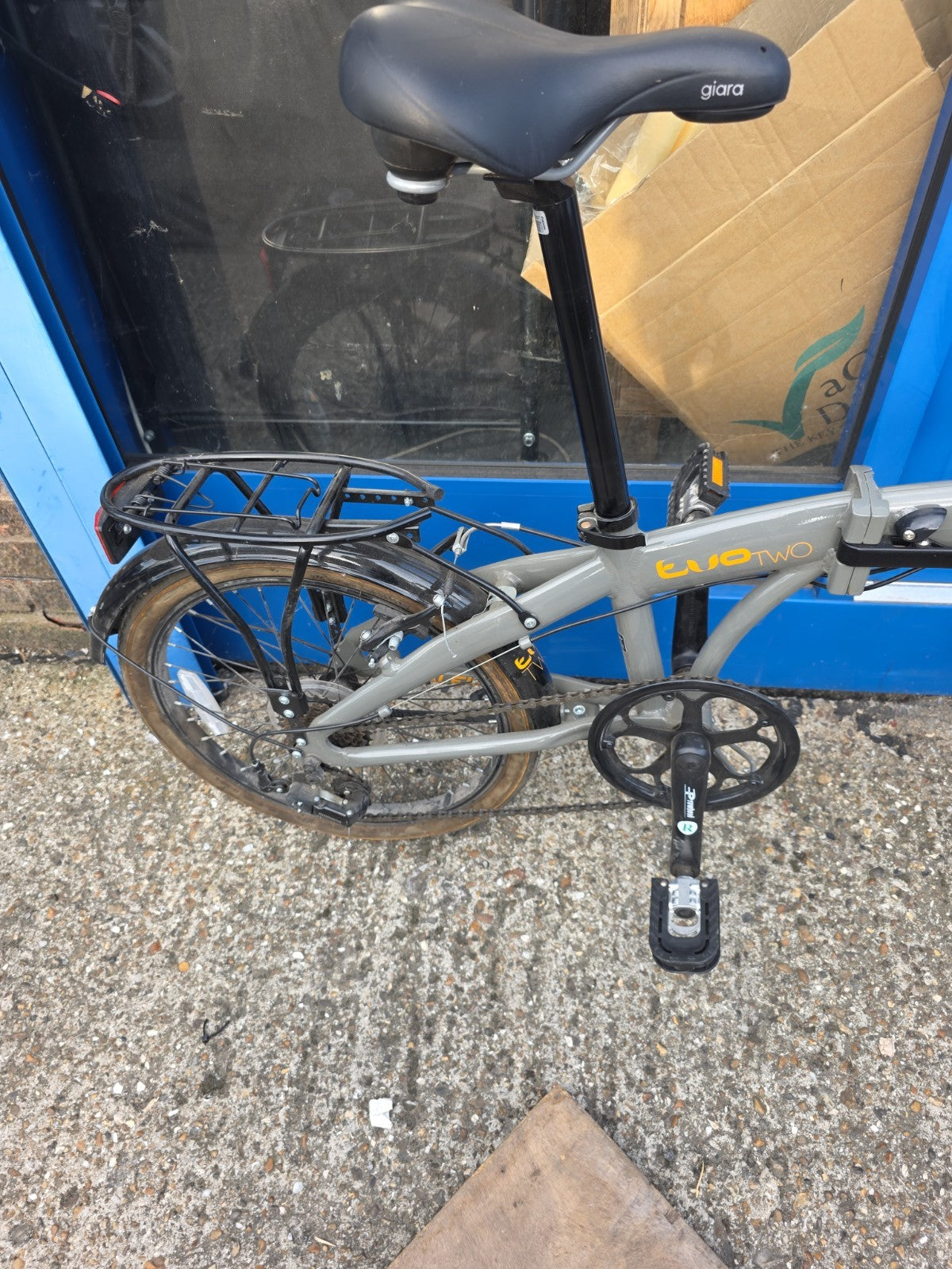 Raleigh Evo 20in Folding Bike Grey/Black, 7 Gear Speed, Rear Rack, V-Brakes.