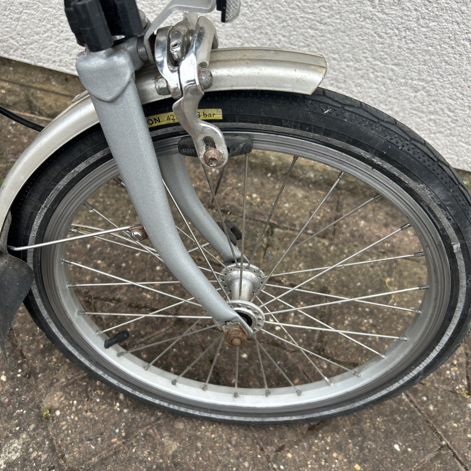 Brompton Folding Bike 2007 ish Average Condition Fully Working 2 Speed S1